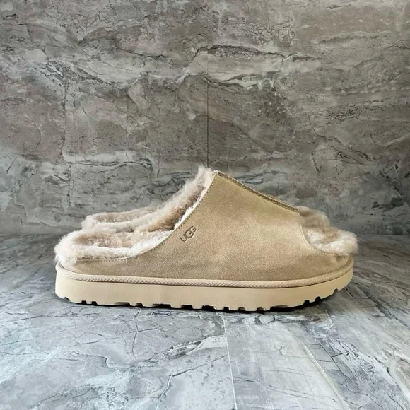 UGG Greenport Slide - Picture 8 of 8